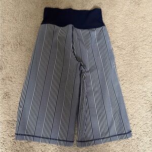 Vintage Lululemon Crop Size L? Waist 16”
